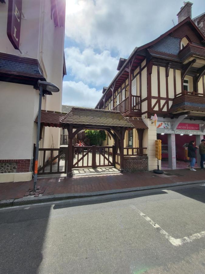 Chambres D'Hotes La Petite Salamandre Etretat Bagian luar foto